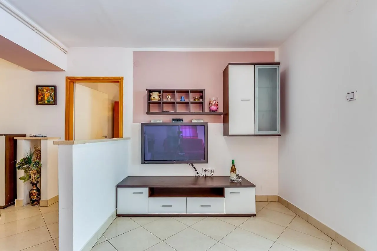 Two Bedroom Apartment Potok Rijeka